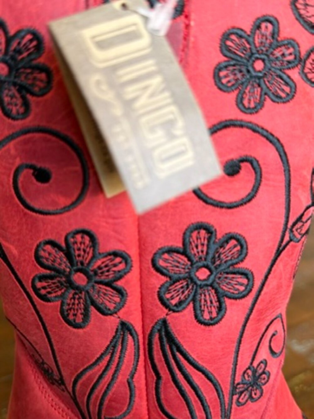 BEAUTIFUL, NEW Dingo Swing Leather Floral Embroidered Tall Western Boots-Size 7 - Picture 7 of 9